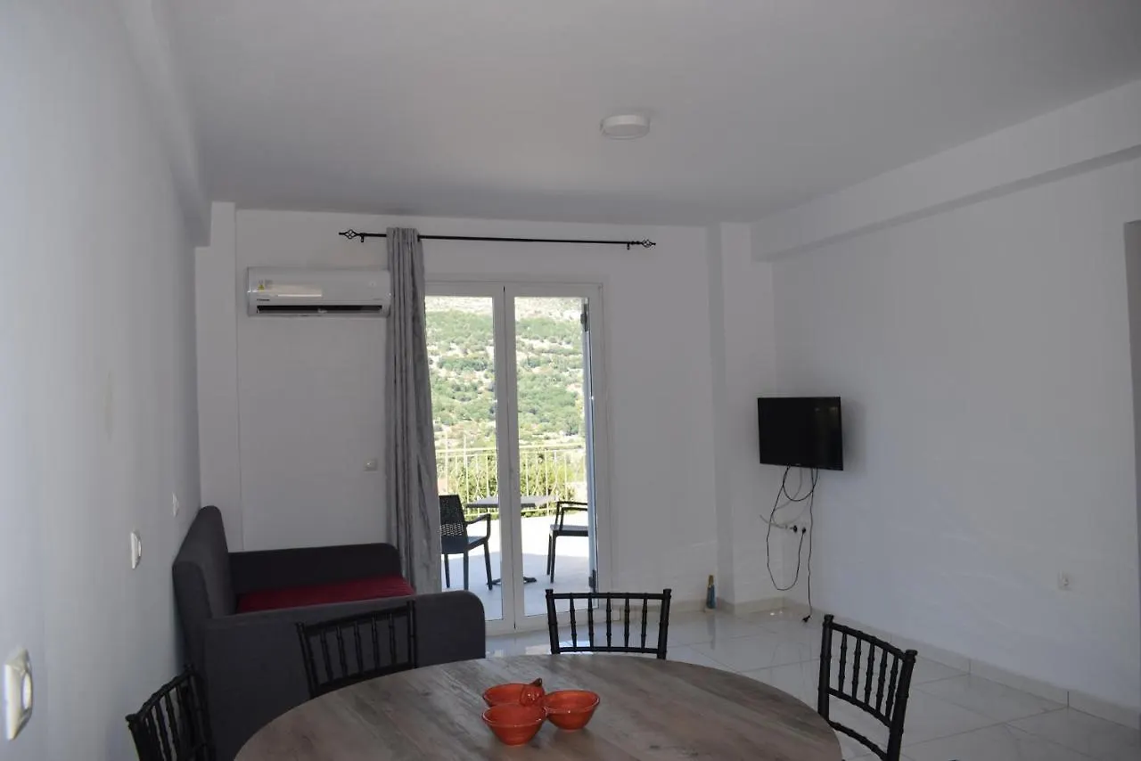 Black & White Apartments Divarata