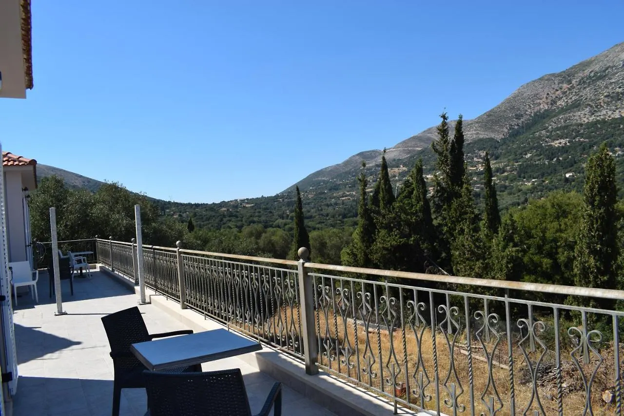Black & White Apartments Divarata Greece